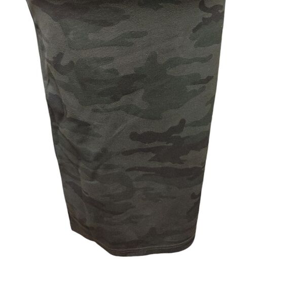 Sanctuary Camo Pencil Skirt (Grey) Sz XS - Picture 3 of 5